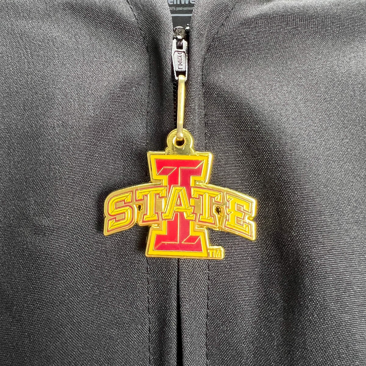 I-State Zipper Pull
